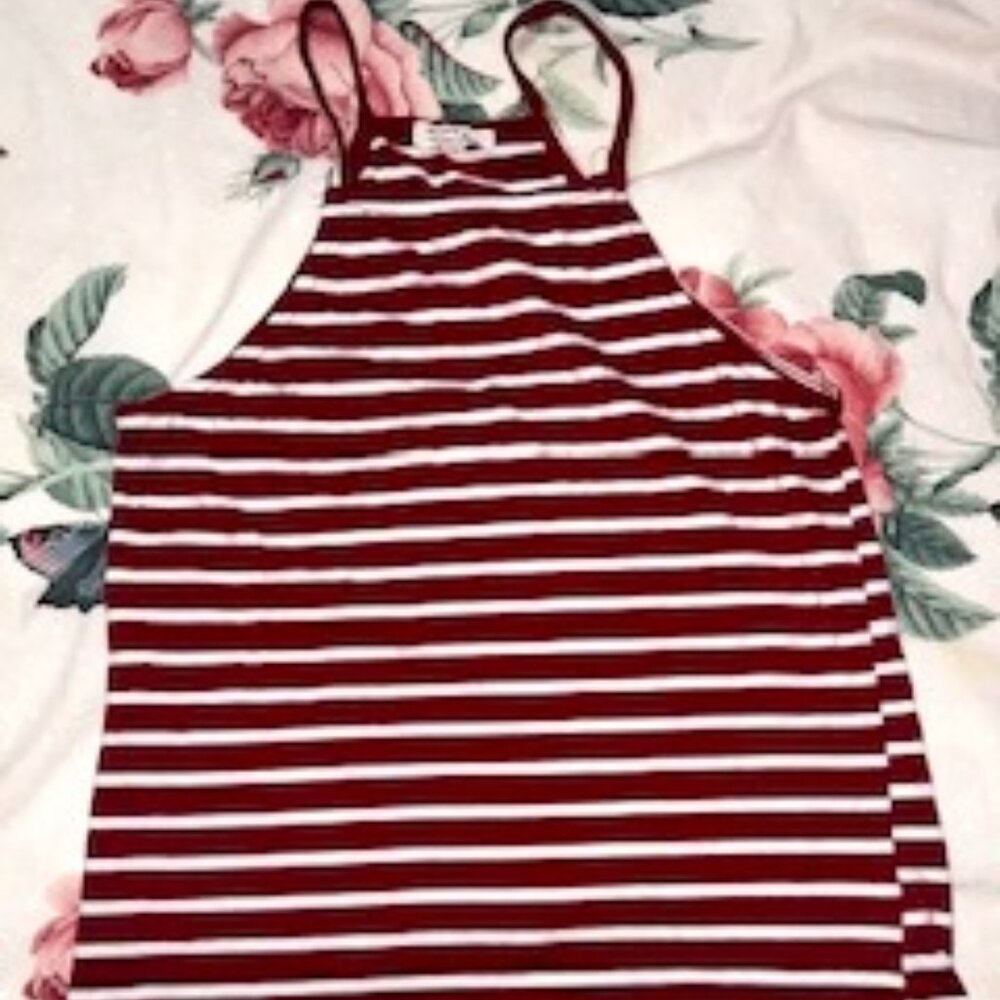 Burgundy crop top